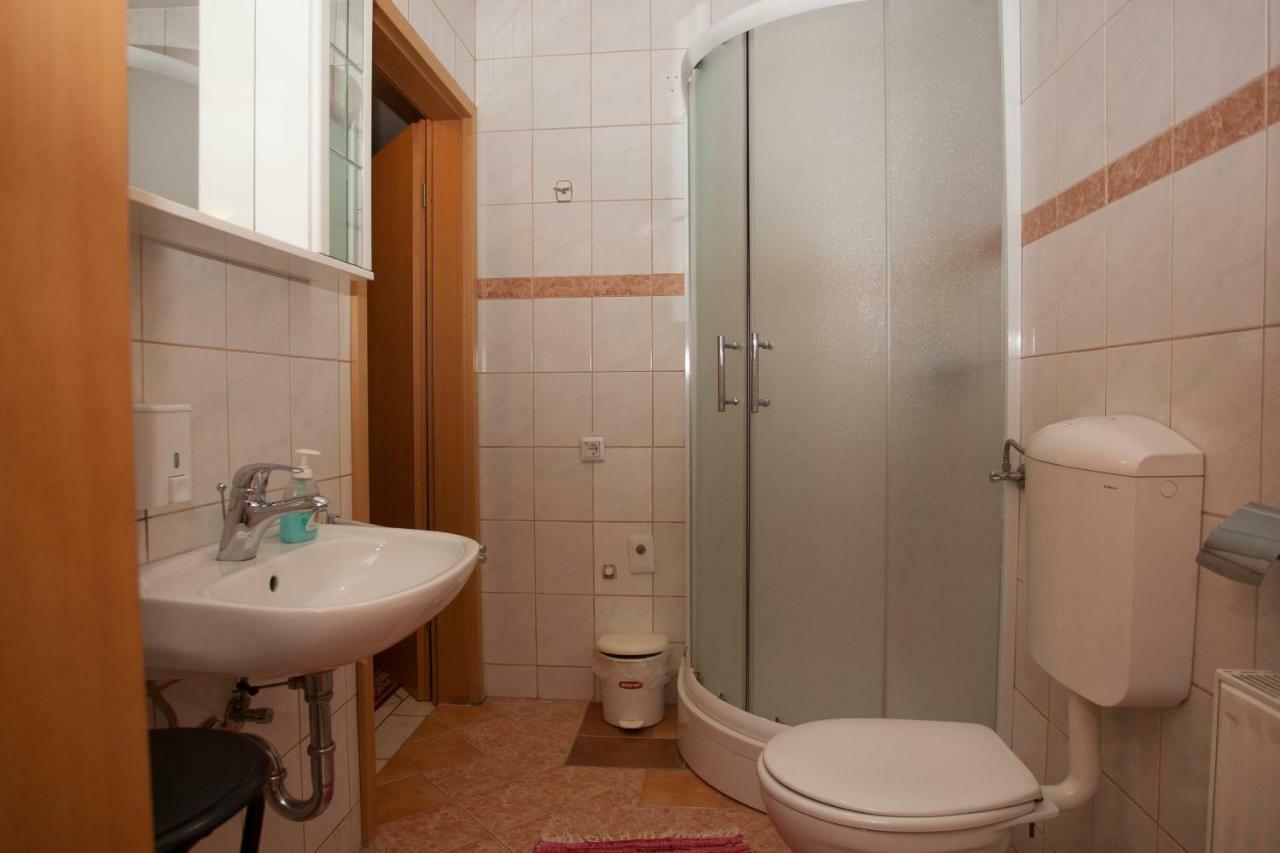 Guest House Celan Spodnja Hajdina Екстер'єр фото