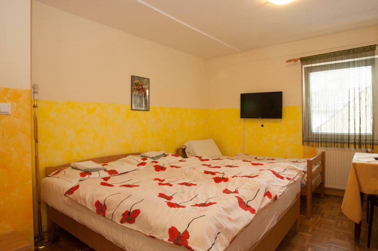 Guest House Celan Spodnja Hajdina Екстер'єр фото